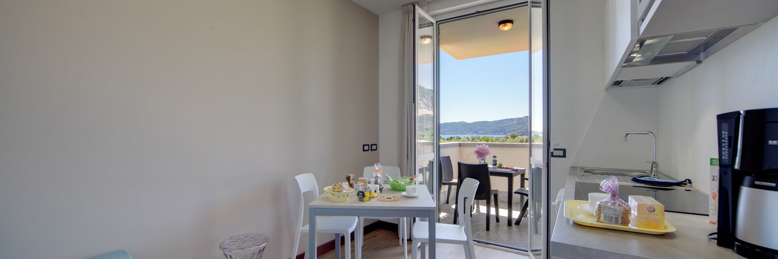 BILOCALE 28 M² VISTA LAGO