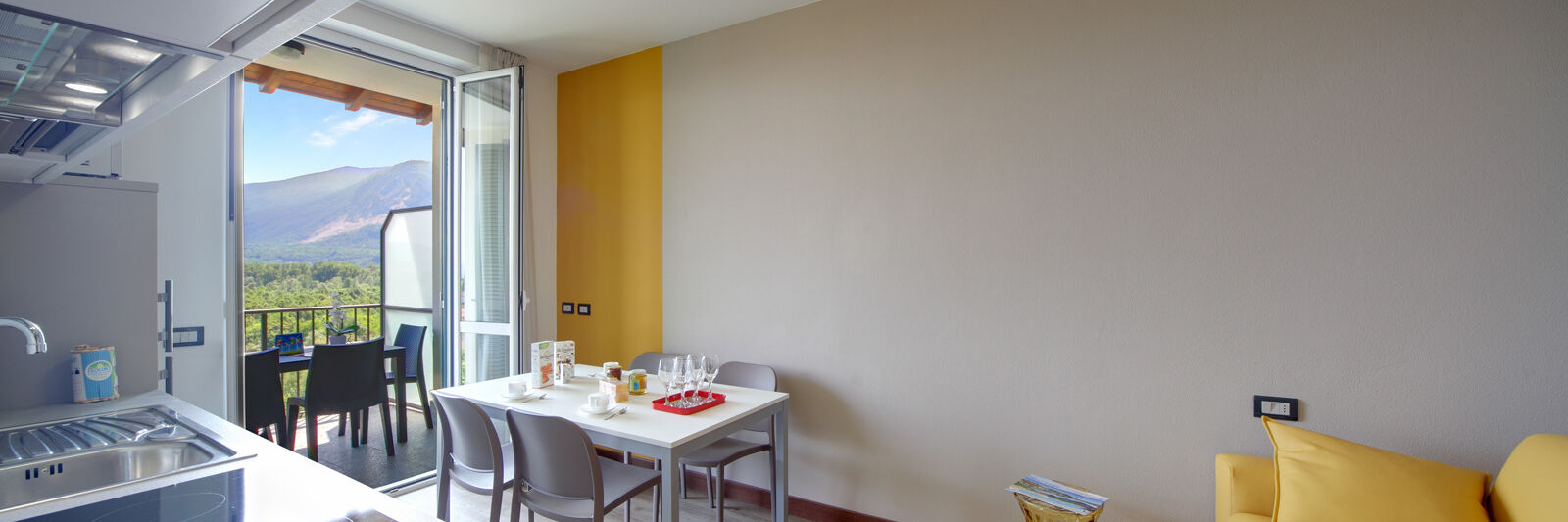 BILOCALE 33 M² VISTA LAGO